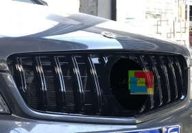 GRIGLIA ANTERIORE MERCEDES C W204 0