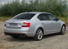 SPOILER POSTERIORE SUL COFANO SKODA